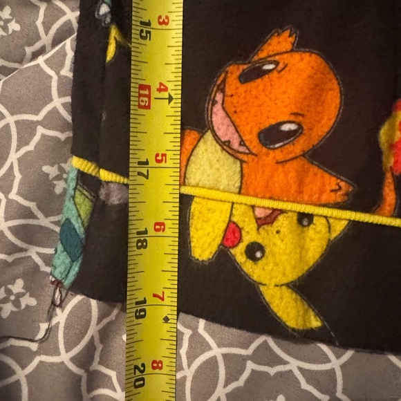 Pokemon Pajamas Black Starters 2 Pc Flannel PJs size 6/7 - Picture 10 of 12